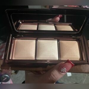 Hourglass highlight palette